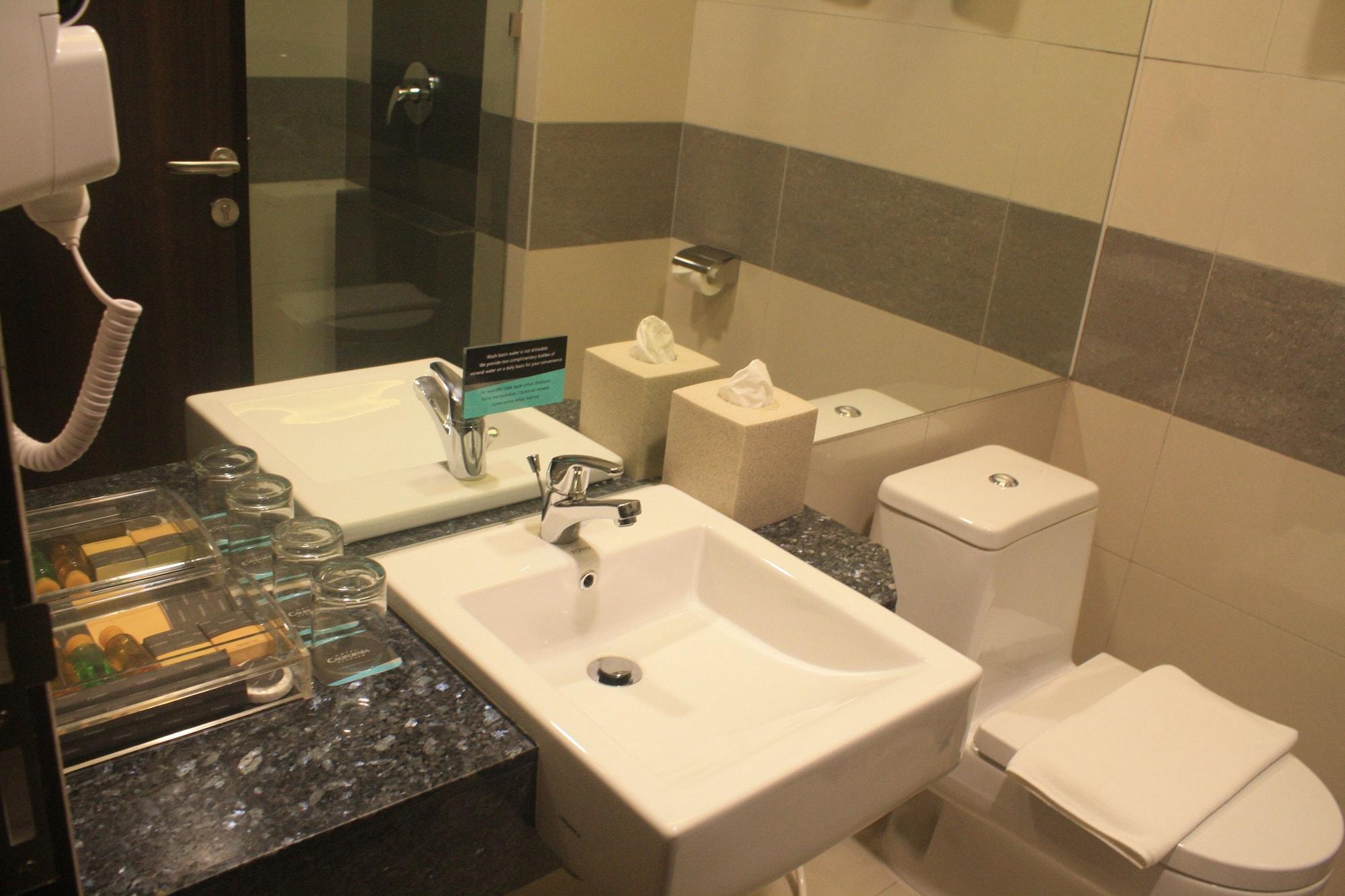 Hotel California Bandung Exterior photo